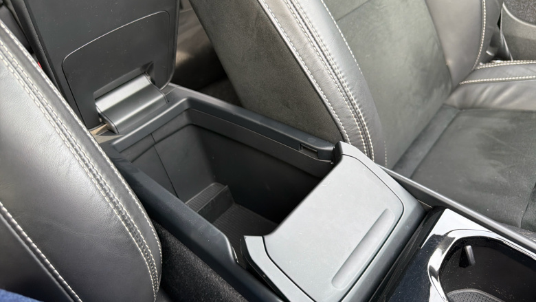 Volvo Xc40 2.0 B4P R DESIGN Pro 5dr AWD Auto Petrol Estate